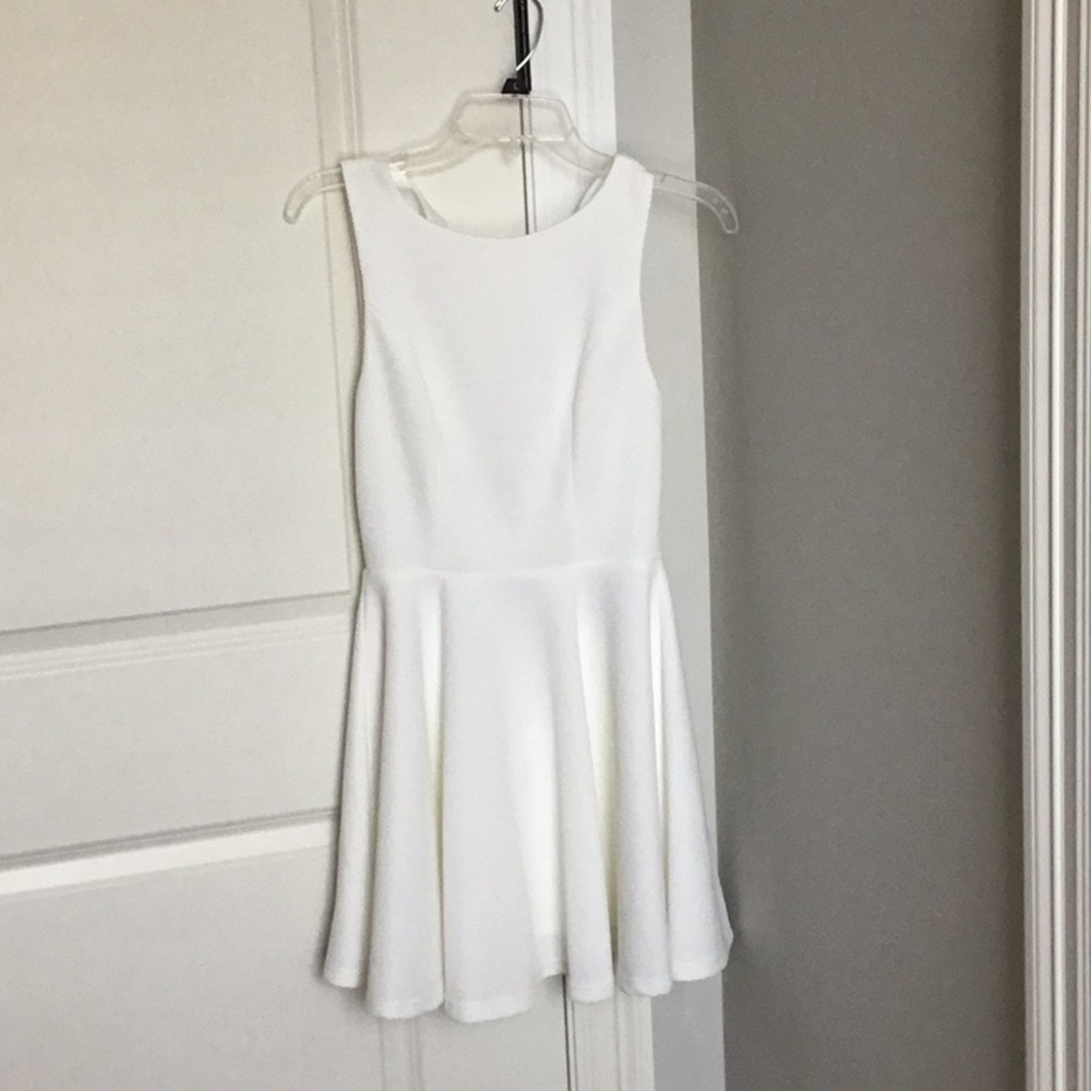 LuLu’s white dress size XS
